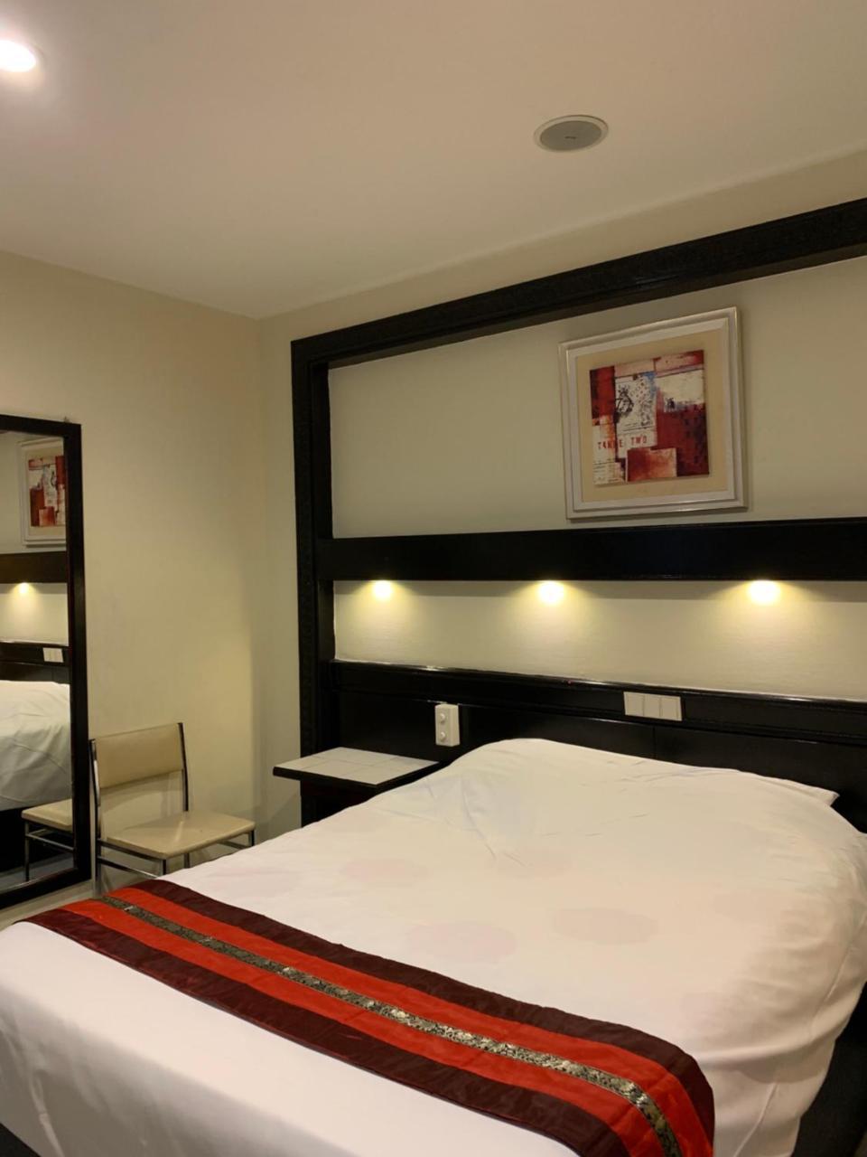 Beaux Arts Hotel 2*